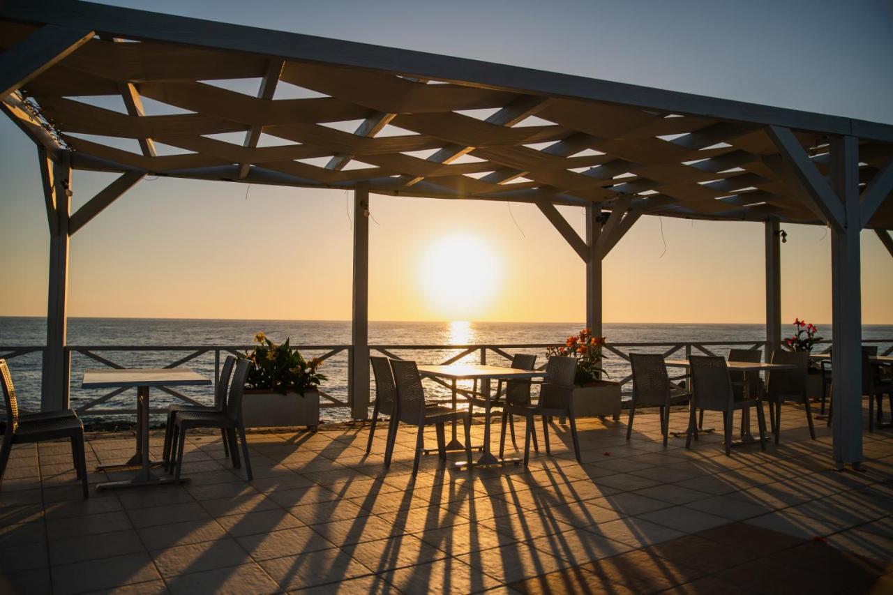 Mesogeios Hotel Маратополис Екстериор снимка