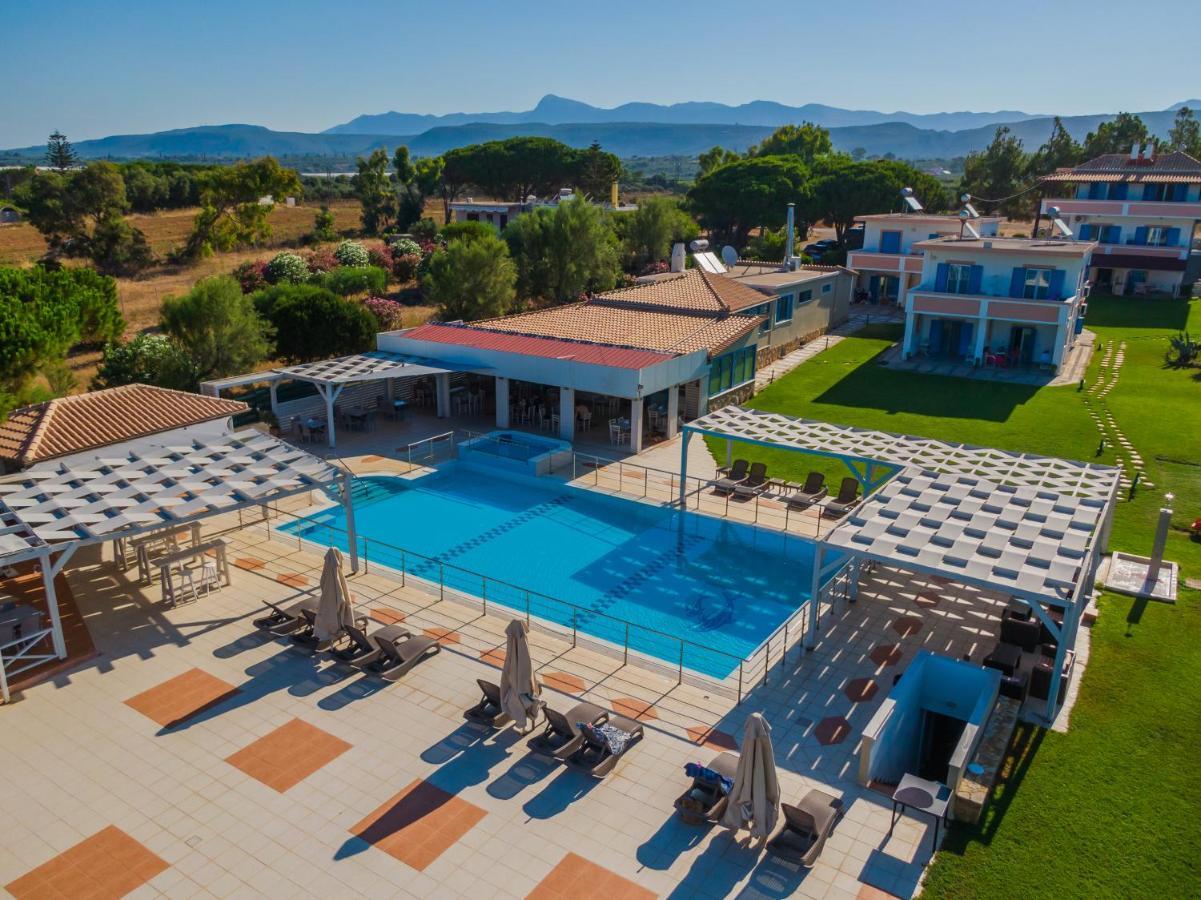 Mesogeios Hotel Маратополис Екстериор снимка