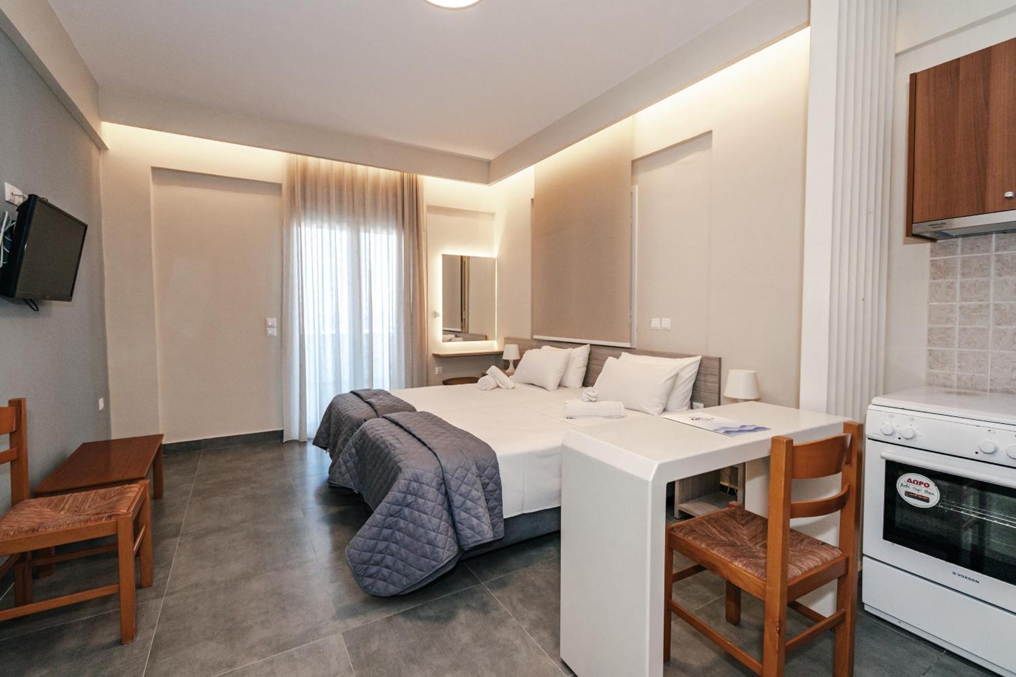 Mesogeios Hotel Маратополис Екстериор снимка
