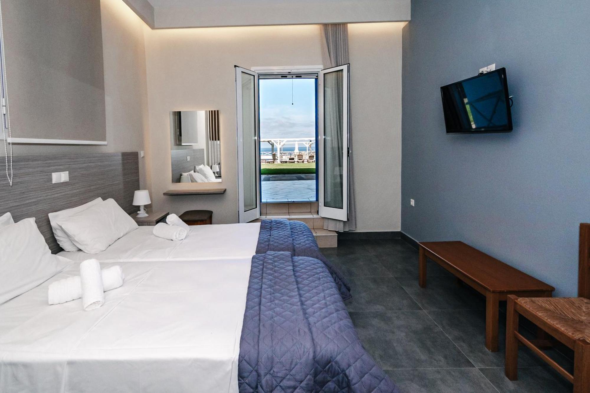 Mesogeios Hotel Маратополис Екстериор снимка