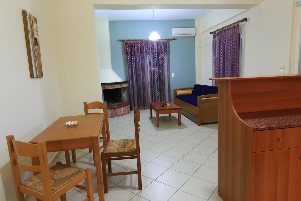 Mesogeios Hotel Маратополис Стая снимка